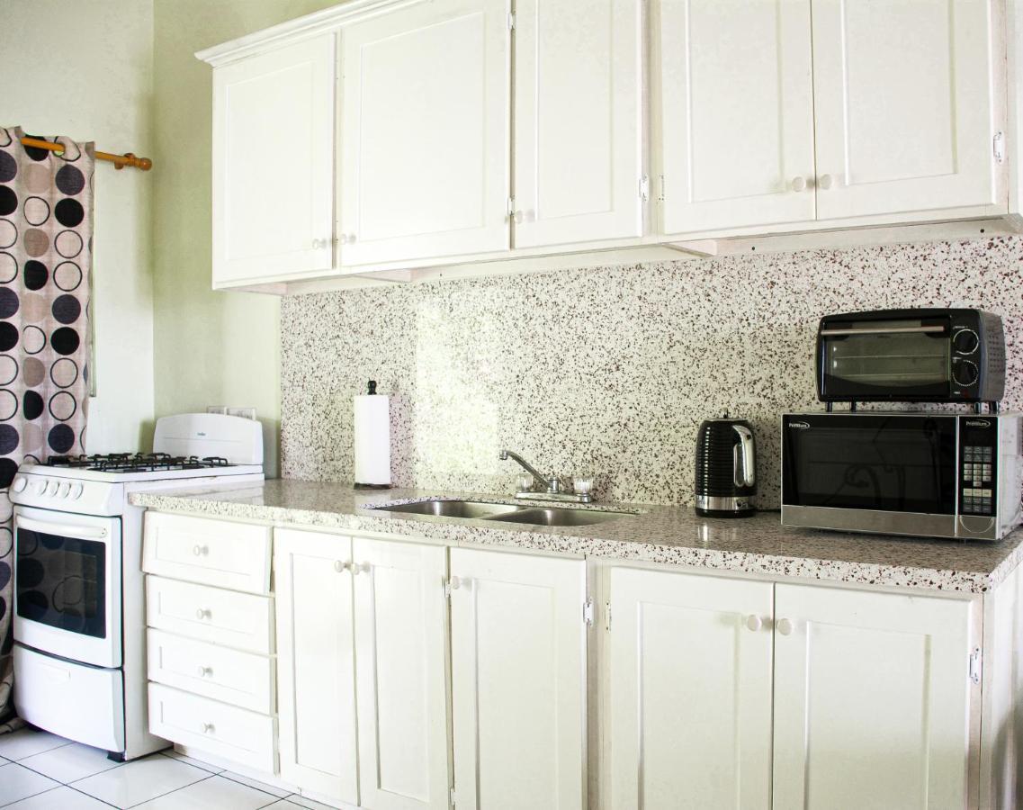 Silver View Apartments St. George's ภายนอก รูปภาพ