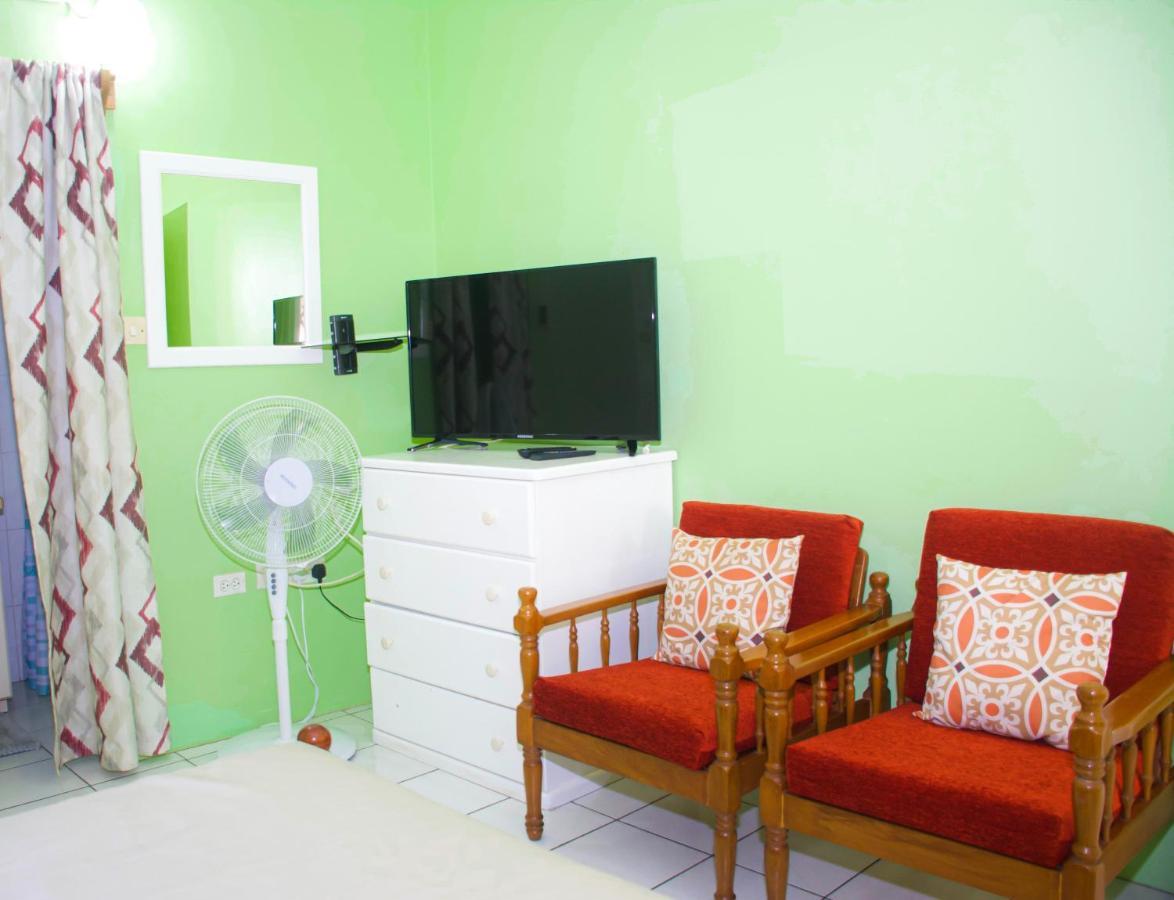 Silver View Apartments St. George's ภายนอก รูปภาพ