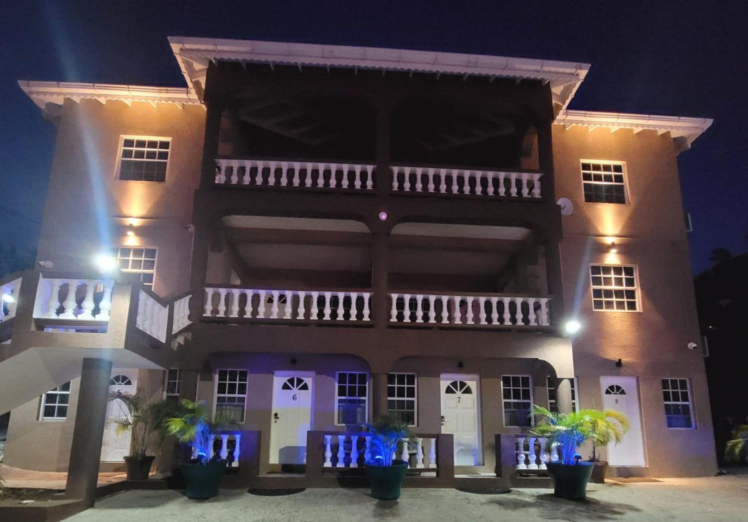 Silver View Apartments St. George's ภายนอก รูปภาพ