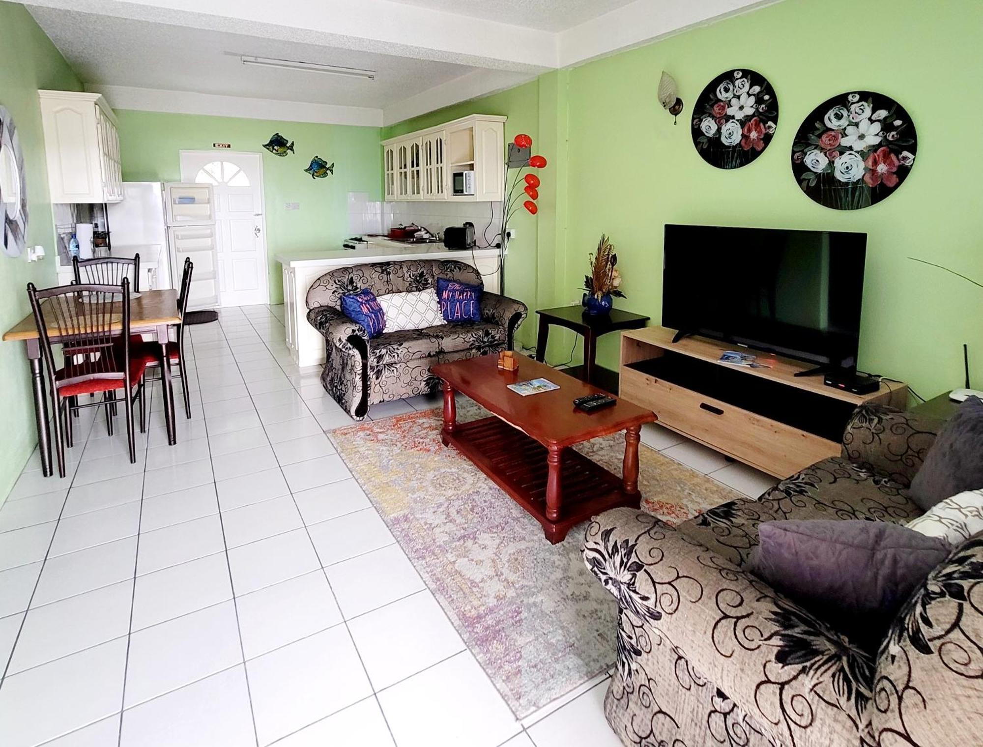 Silver View Apartments St. George's ภายนอก รูปภาพ